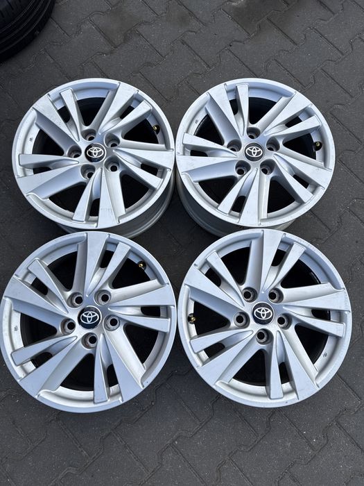 Felgi aluminiowe 16 cali 5x114,3 et 38 6,5J Toyota Corolla Avensis