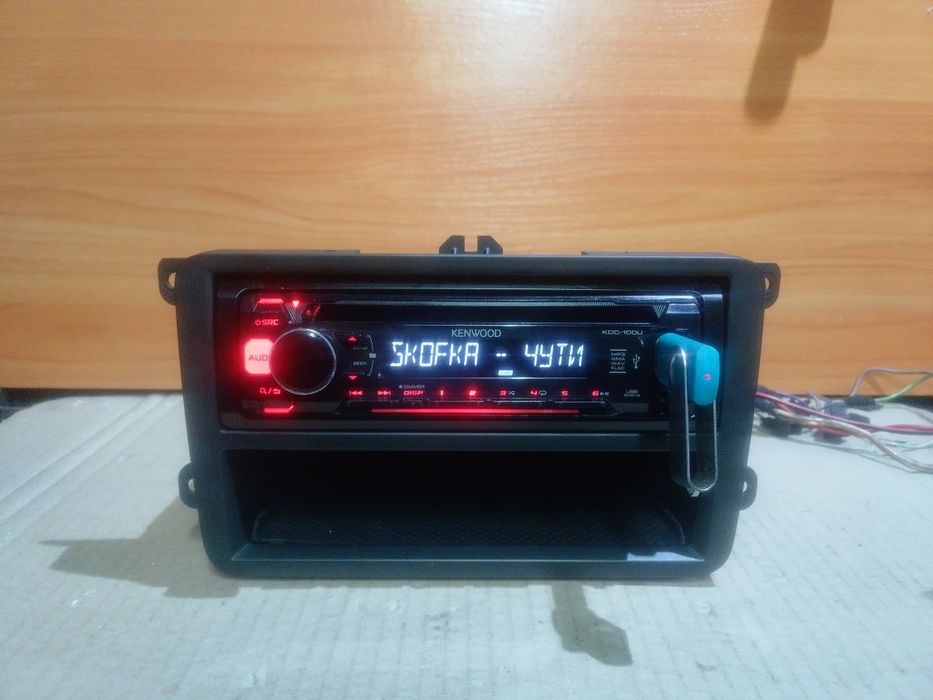 Автомагнітола KENWOOD KDC-100UR USB, AUX, CD