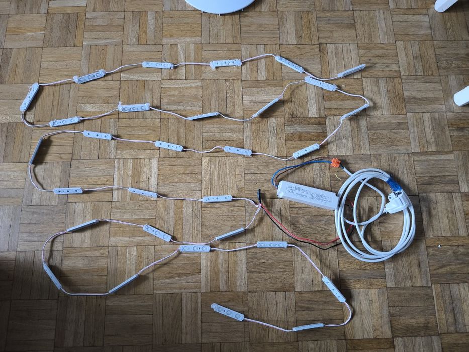 Moduły LED 12V + zasilacz Mean Well LPV-35-12, ok. 5,5 m