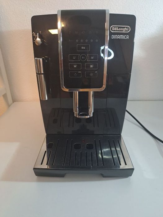 Кавова машина De’Longhi Dinamica ECAM 350.15.B з Німеччини