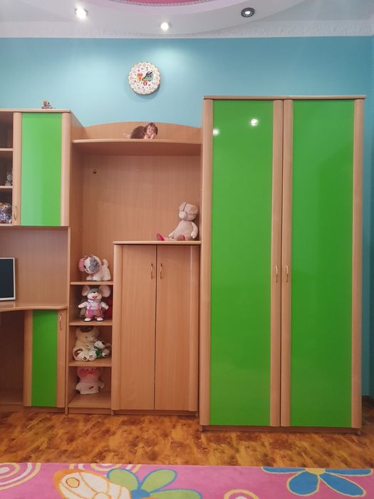 Дитяча шафа кутова в зборі
