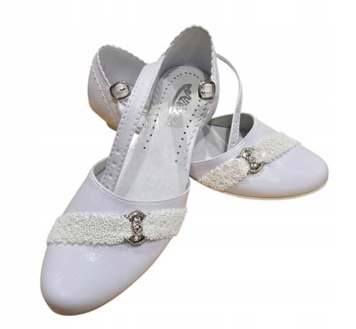 Buty komunijne dziewczęce białe balerinki zapinane z broszką 33