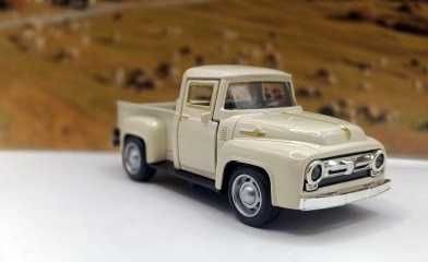 Carrinha Clássica Ford F-100 1956 Die-Cast 1:32