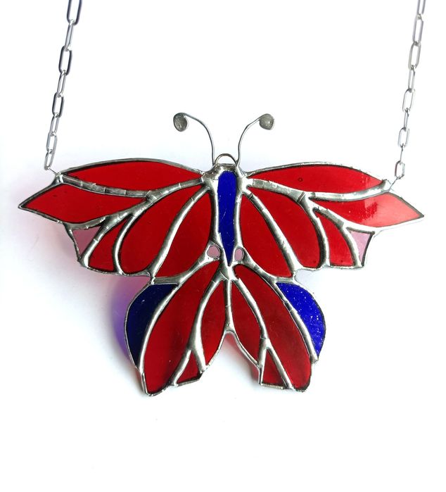 Motyl ze szkła witraż
