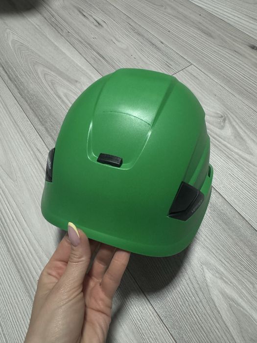 Zielony kask Petzl Vertex