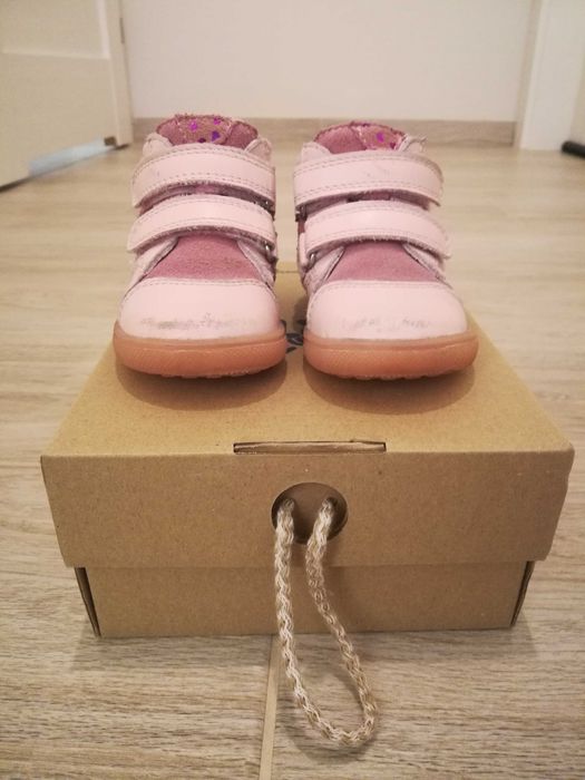 Buty na dziewczynkę renomowanej firmy Bartek