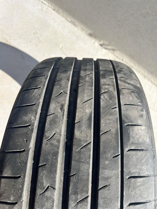 235/40/18 Toyo Tires 2 pneus