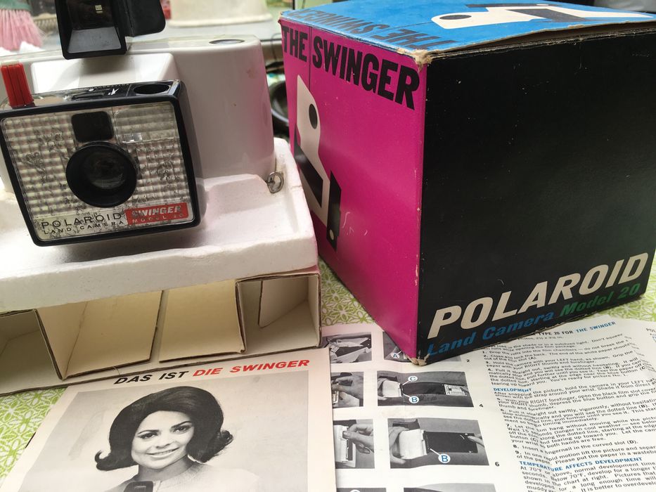 Polaroid Land Camera Model 20 The Swinger c/ caixa original e document