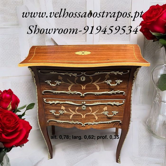 Comodas Louis XV(Variadíssimas)