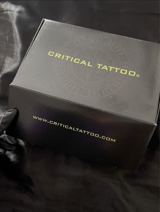 Fonte critical tattoo