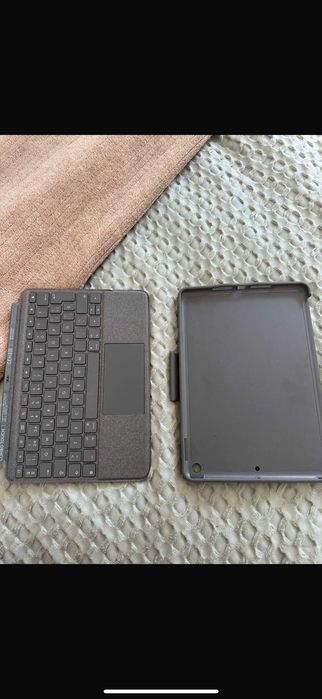 Capa com Teclado para iPad 7/8/9 Gen original