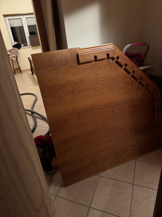 Bar em pinho mel como novo