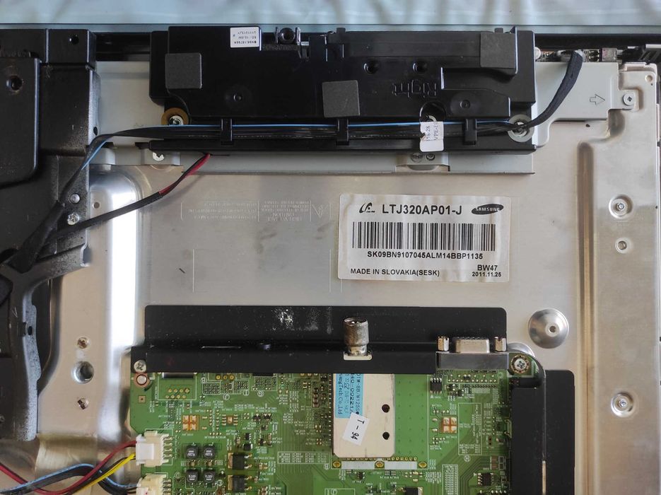 Tv Samsung UE32D4000, completa ou às peças. Ecrã avariado.