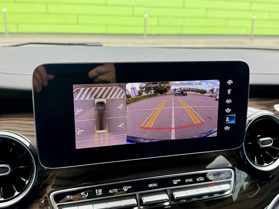 Mercedes Benz V-Class 300d Extra Long AMG