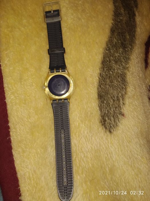 Relógio Swatch branco e azul