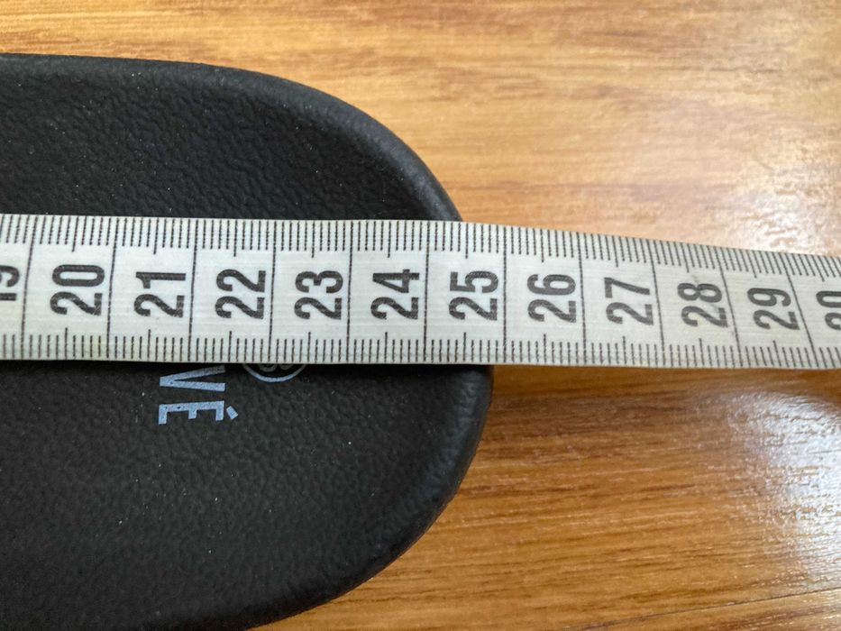 Klapki błyszczące metaliczne 38