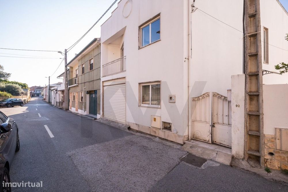Moradia T3 a 2 km de Coimbra – Excelente Espaço Exterior
