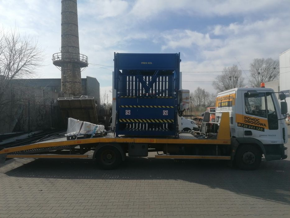 Laweta Transport Maszyn Pomoc Drogowa