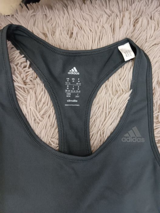 Продам спортивный костюм Adidas