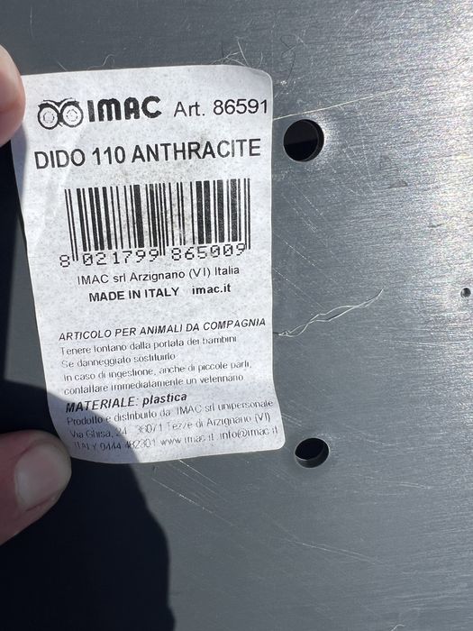 Cama para cão de plástico