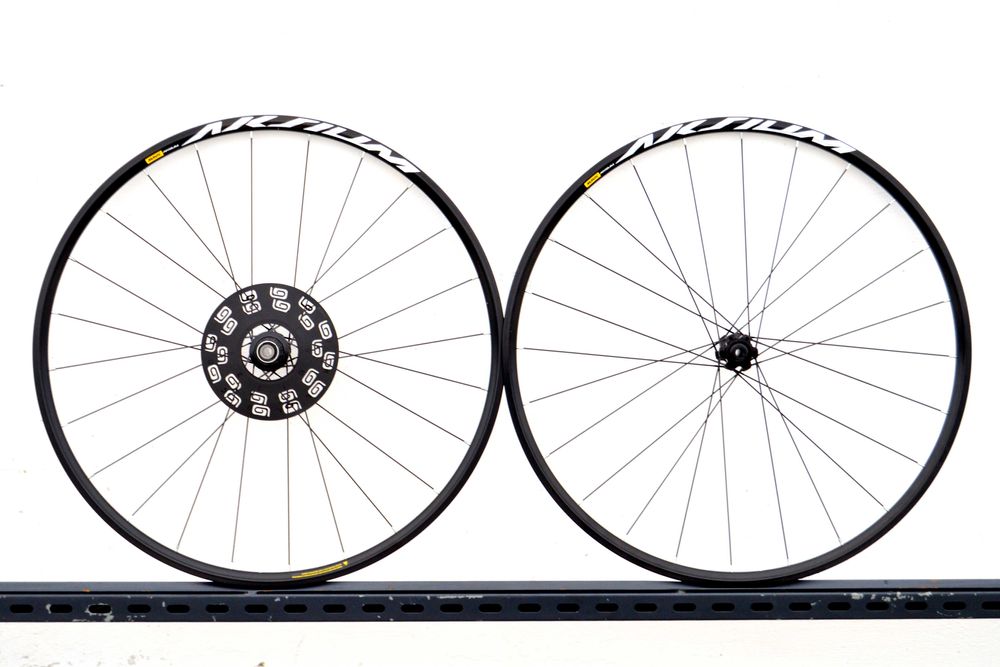 Nowy komplet kół MAVIC AKSIUM DISC maszynowe Ratchet Centerlock koła