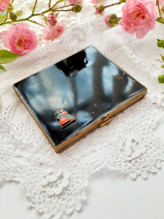 Барыня пудреница 1967 СССР Ленинградский ювелирный эмали латунь