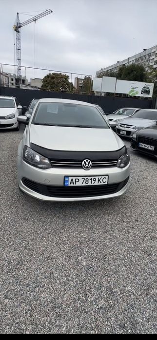 Продам VW POLO 1.6 г/б