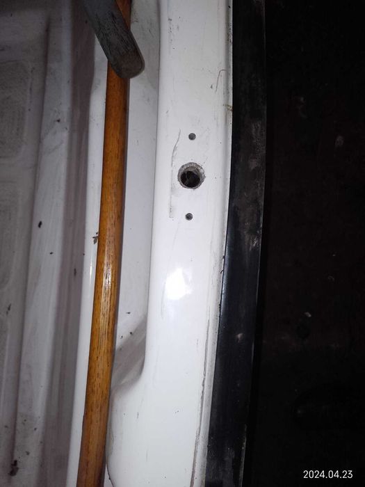 Лодка моторно-гребна пластикова б/в