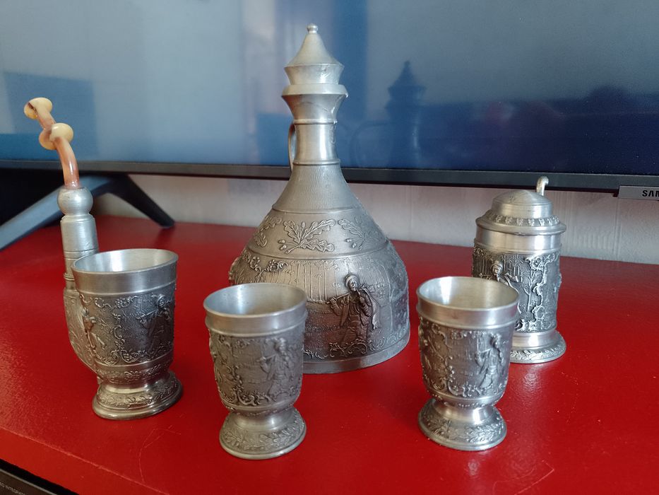 Олово  комплекты Отдых в таверне Праздник урожая Охота Сельская жизнь