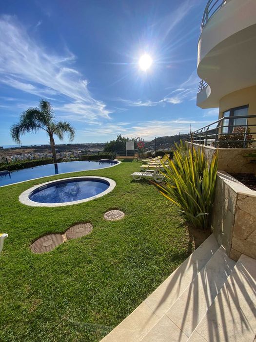 Apartamento T1 para arrendar em Albufeira com vista mar