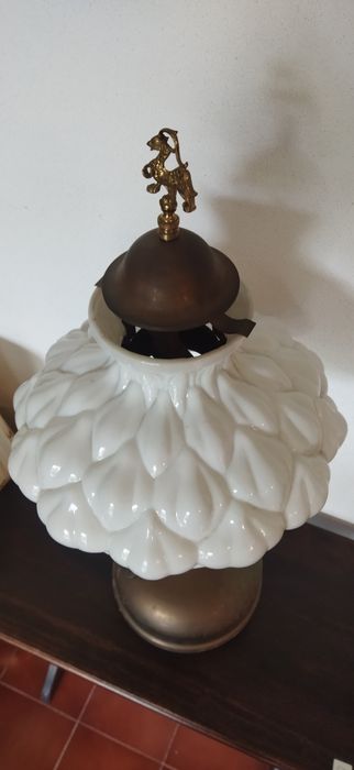 Candeeiro antigo Jerry Coleman Collection