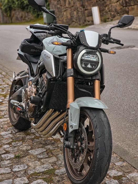 Vendo cb650R, em excelente estado 35kw