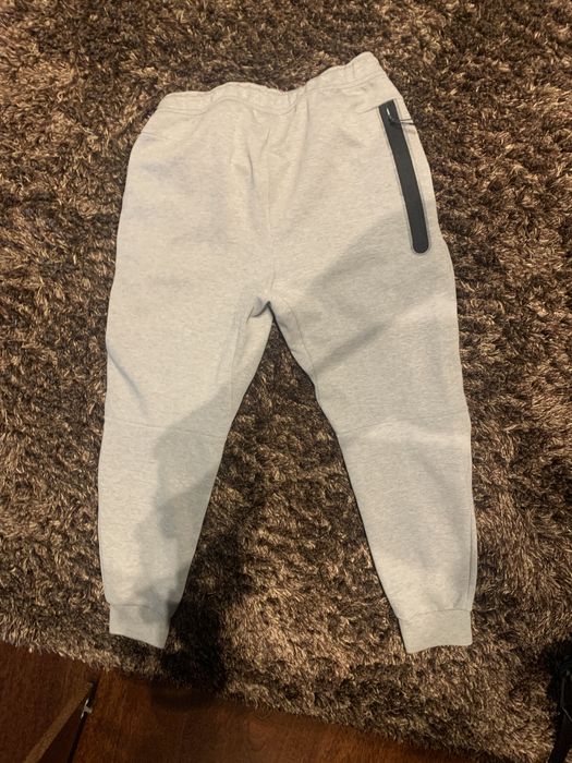 Calcas nike tech fleece (tamanho L)