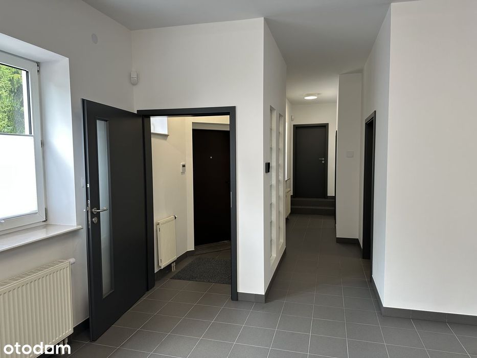 Budynek komercyjny 250 m2 po remoncie - centrum Pabianice, ul. Bugaj