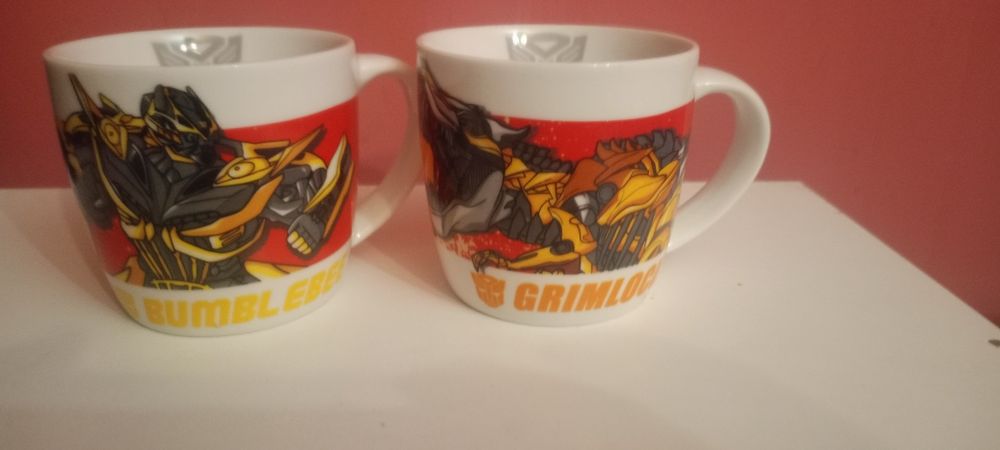 Kubki Transformers  2 zszt

Zestaw 2 kubków Transformers –