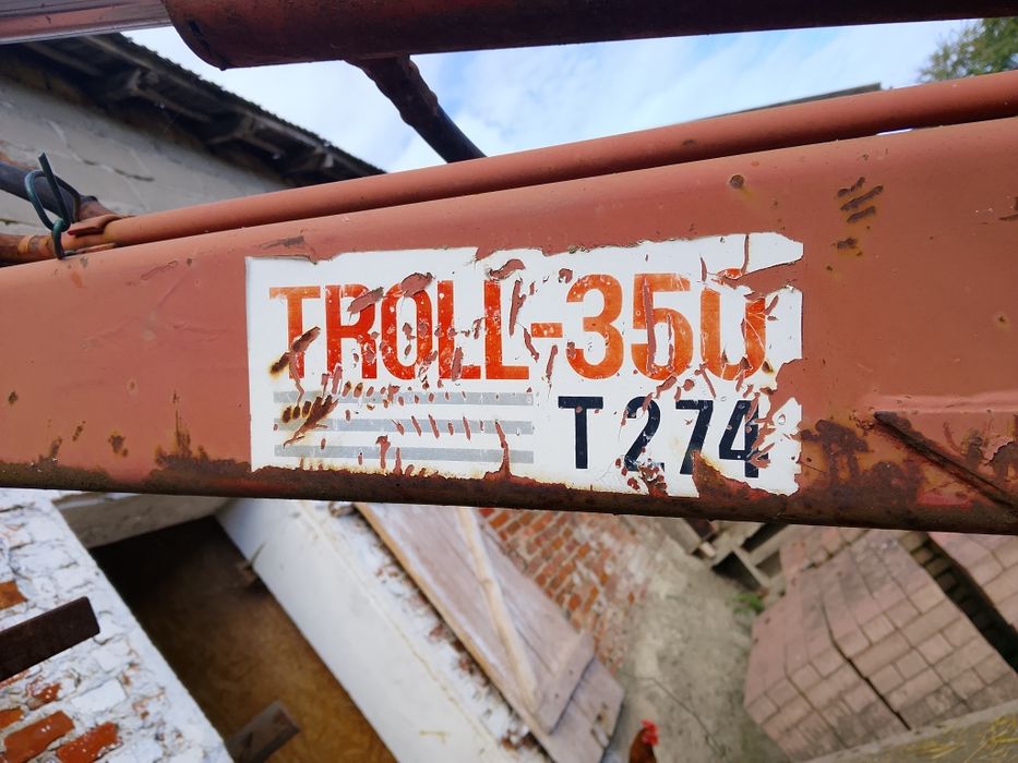 Troll-350 ładowacz podwieszany.