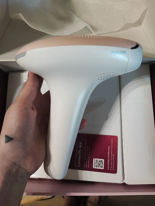 Фотоепілятор Lumea від PHILIPS
