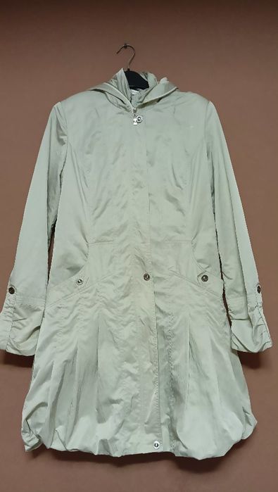 Бежевий плащ Veidiamo розмір М