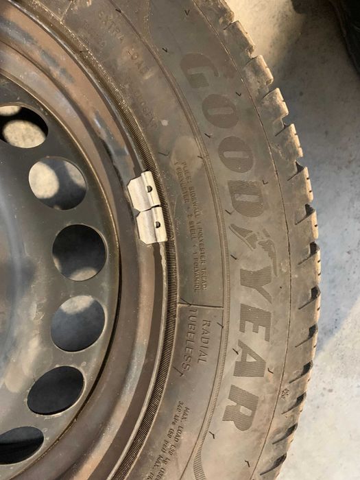 OPONA 185/65 R15 92T GOOD YEAR Vector 4.seasons Gen-3 + felga
