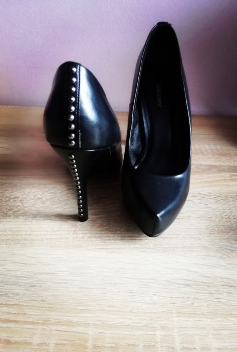 Buty czółenka klasyczne rozmiar 39