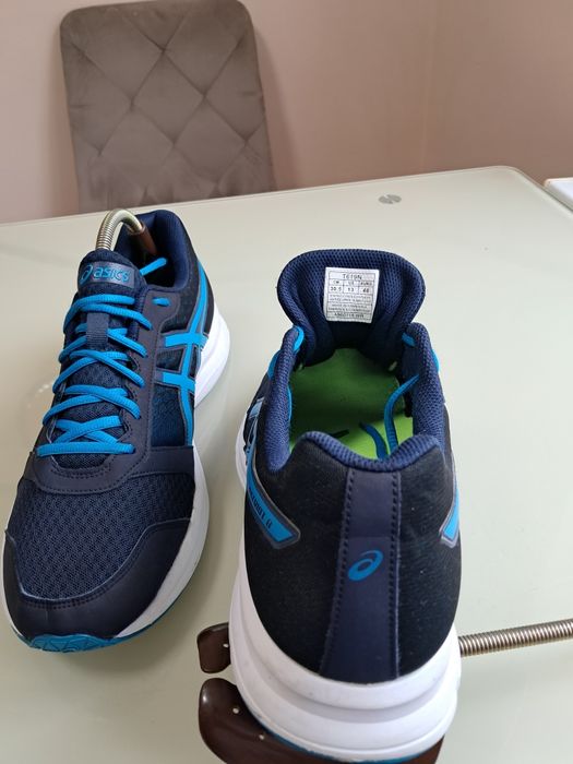 кросівки чоловічі asics