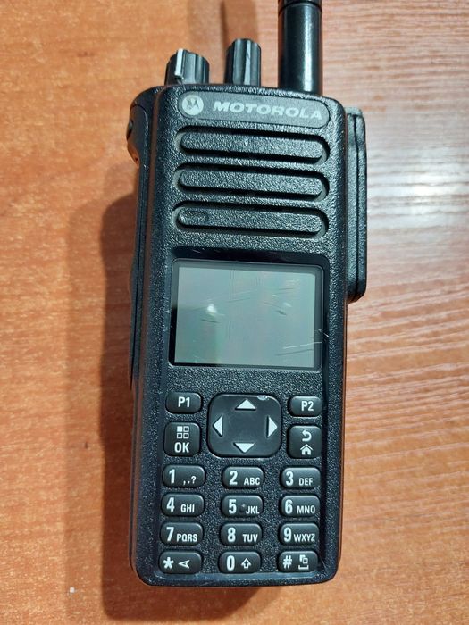 DMR MOTOROLA  DP-4800 UHF 403-527 Mhz