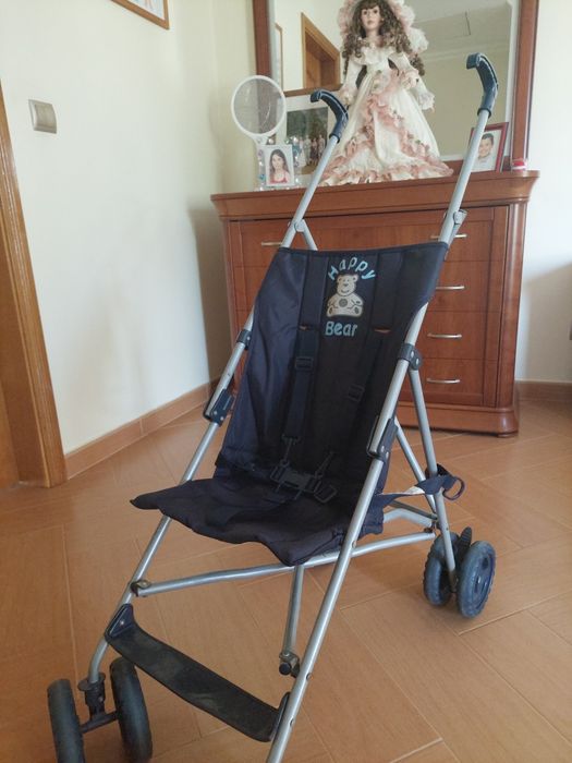 Vendo carrinho de bebé em perfeito estado.