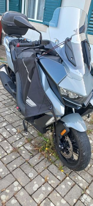 Vendo Mota BMW C400GT 2021 em otimo estado .