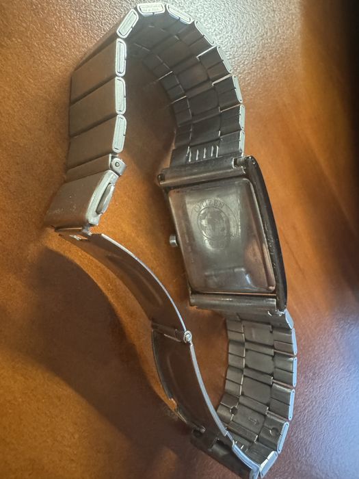 годинник Citizen Eco-Drive Tank