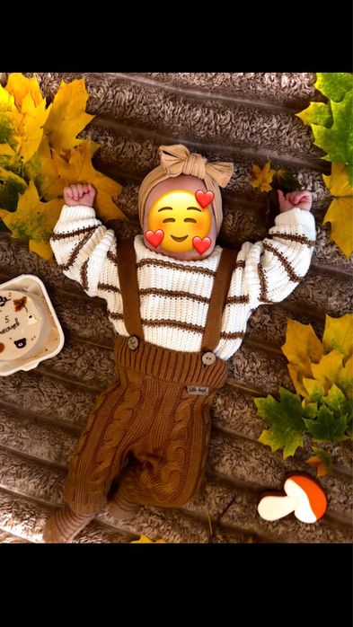 В’язаний костюм для малюка