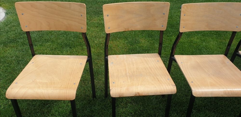 Krzesła drewniane