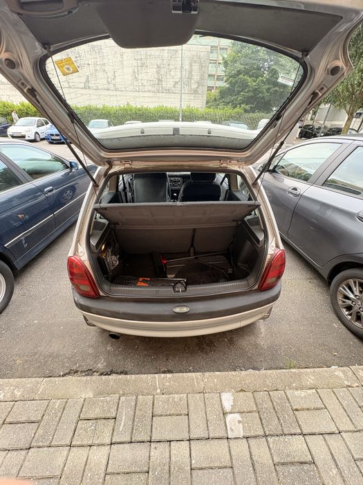 Opel Corsa B 1.5 TD  SPORT —  Estimado • Teto de abrir • Fiável