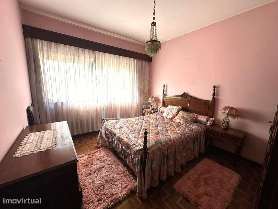 Moradia T5 Em Bustos | Lote De 2.050 M² | Oliveira Do Bairro
