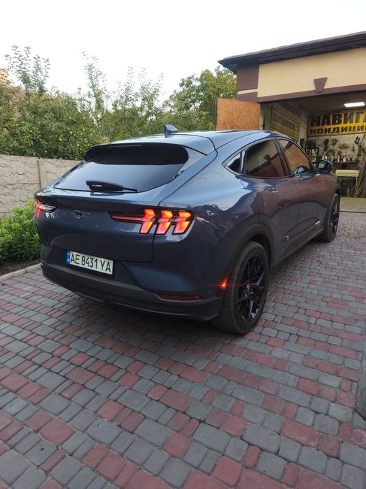 Ford Mustang mach-e4 (tesla model y, id4)